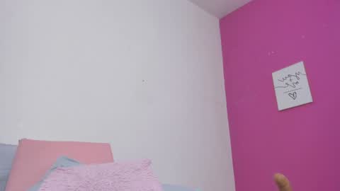 Sammy  online show from February 6, 9:11 am