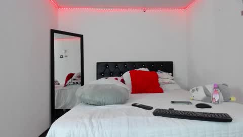 Sophia online show from February 3, 3:04 am