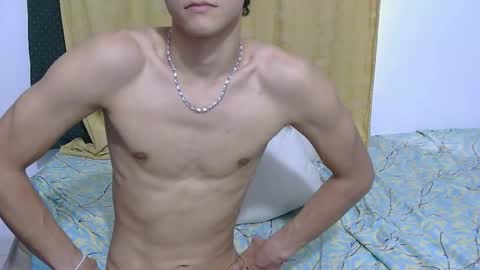 samuel_hills_ii online show from February 6, 8:55 pm