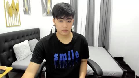 Sam online show from April 4, 1:18 pm