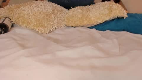 Find me at  when im offline here. online show from January 10, 7:21 pm