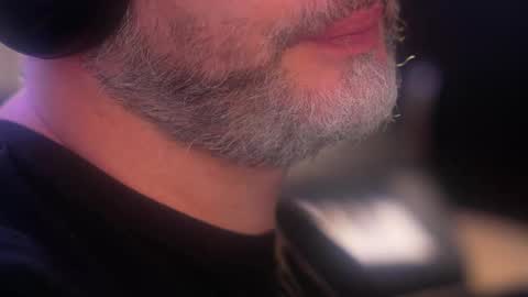 Sanders online show from October 2, 1:15 am