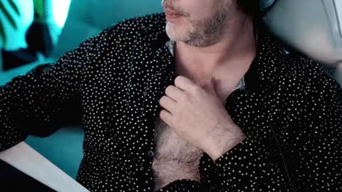 Sanders online show from February 5, 3:34 am