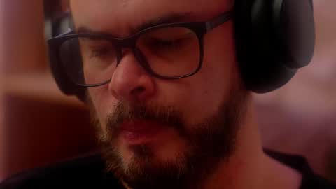 Sanders online show from January 8, 6:36 pm