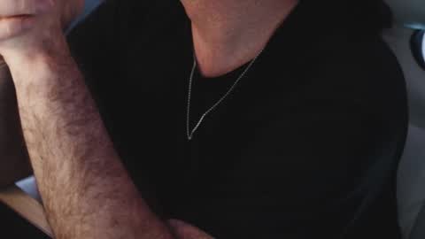 Sanders online show from February 25, 5:52 am