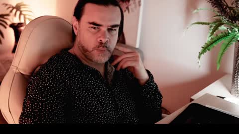 Sanders online show from January 20, 5:37 am