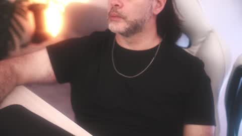 Sanders online show from March 3, 5:09 pm