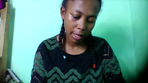 sandra1253099 online show from March 2, 5:08 am