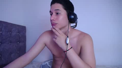 Snapshot of sandra_and_charly chatting on December 25, 8:07 pm sandra and charly online show from December 25, 8:07 pm
