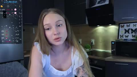 Sandra      Lillys Page    online show from February 23, 4:02 pm