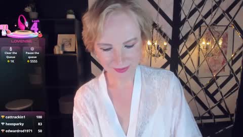 Snapshot of sandra_kind chatting on February 21, 8:51 am Sandra online show from February 21, 8:51 am