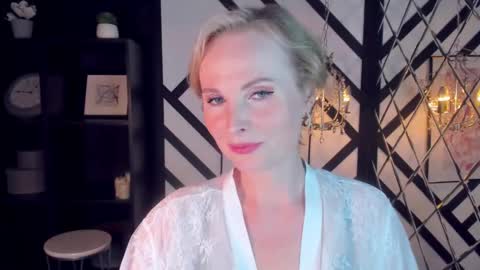 Snapshot of sandra_kind chatting on February 24, 8:49 am Sandra online show from February 24, 8:49 am