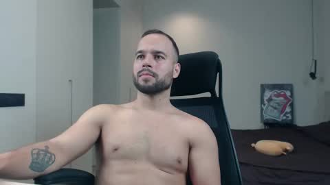 DeAlex online show from December 18, 1:01 am