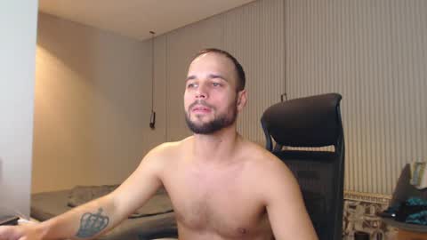 DeAlex online show from March 3, 3:54 pm