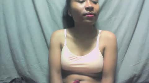 Snapshot of sandy735579 chatting on October 17, 10:30 am sandy735579 online show from October 17, 10:30 am
