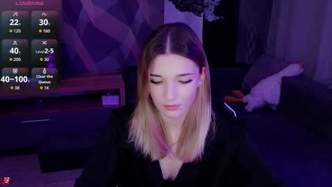 sandy_belle88 online show from November 11, 8:11 pm