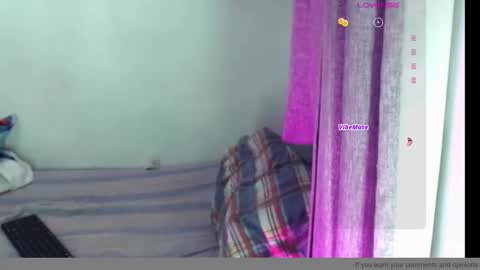 Snapshot of sandy_straw chatting on September 22, 3:32 am sandy_straw online show from September 22, 3:32 am