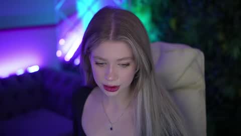 Sandy online show from April 30, 1:05 pm