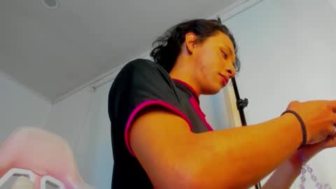 Sang online show from February 25, 5:16 pm