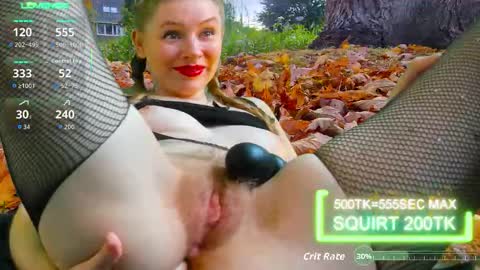 Snapshot of sansa_staark chatting on October 14, 8:17 am sansa_staark online show from October 14, 8:17 am
