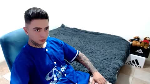 santi_ss online show from October 28, 11:39 pm