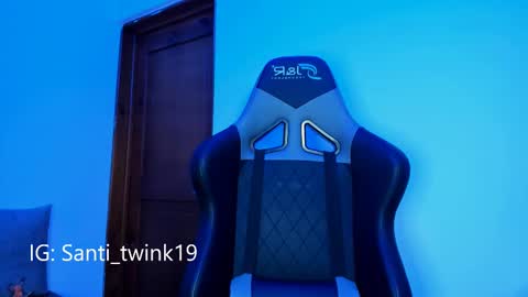 Snapshot of santi_twink19 chatting on February 11, 7:05 pm santi_twink19 online show from February 11, 7:05 pm