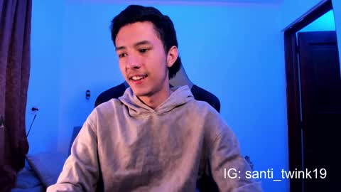Snapshot of santi_twink19 chatting on December 17, 10:01 am santi_twink19 online show from December 17, 10:01 am