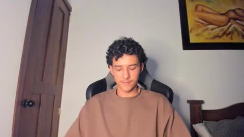 Snapshot of santi_twink19 chatting on October 21, 11:08 pm santi_twink19 online show from October 21, 11:08 pm