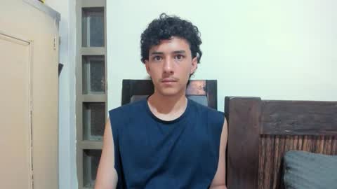 Snapshot of santi_twink19 chatting on October 7, 2:40 am santi_twink19 online show from October 7, 2:40 am