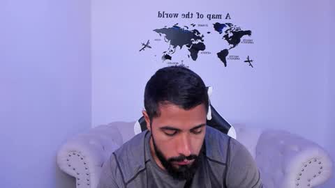 Snapshot of santiago_huntt chatting on October 2, 10:30 pm santiago_huntt online show from October 2, 10:30 pm