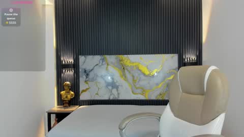 santiago_russo18 online show from October 7, 1:07 pm