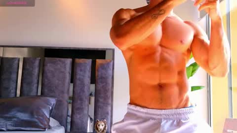 Santiago Seans online show from February 5, 1:47 pm