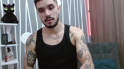 Snapshot of santti_torres chatting on September 25, 3:13 am Santy Torres online show from September 25, 3:13 am