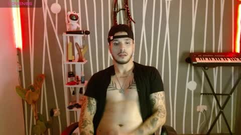 Snapshot of santti_torres chatting on January 8, 2:14 am Santy Torres online show from January 8, 2:14 am