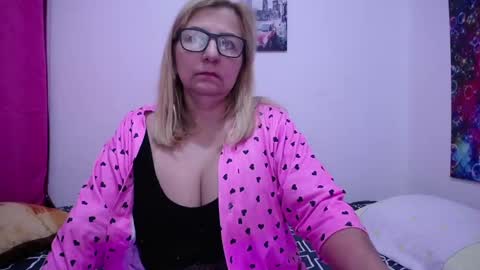 sara online show from February 15, 3:39 pm