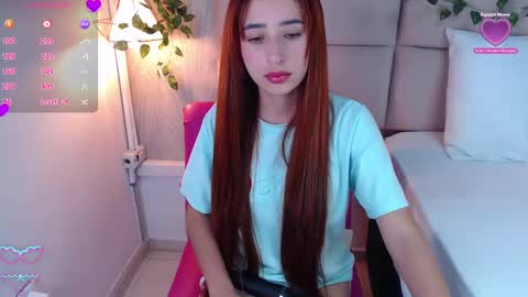 Snapshot of sara_angeelss chatting on March 11, 11:23 am Sara... online show from March 11, 11:23 am