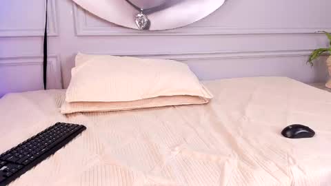  Sara  online show from December 4, 12:13 am