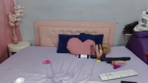 sara_jhons22 online show from February 18, 1:05 am