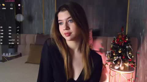 Sara online show from December 15, 4:58 pm