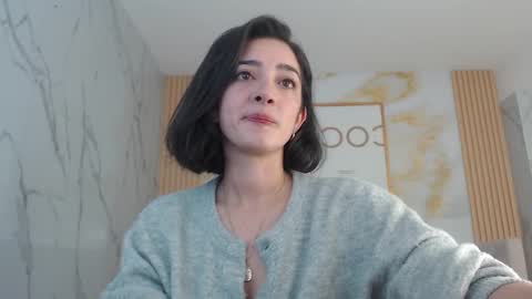 Snapshot of sara_lopez_s chatting on October 2, 2:05 pm Sara online show from October 2, 2:05 pm