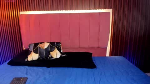 Snapshot of sara_mac_ chatting on March 9, 9:57 pm Sara online show from March 9, 9:57 pm