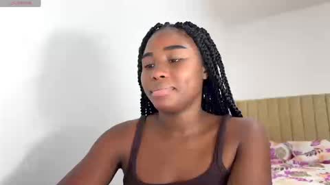 Snapshot of sara_muscle chatting on September 11, 12:45 am Sara online show from September 11, 12:45 am
