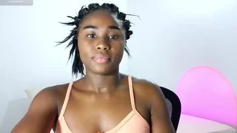 Snapshot of sara_muscle chatting on March 11, 2:53 am Sara online show from March 11, 2:53 am