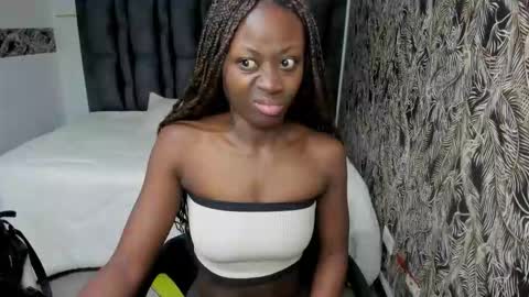 S A R A online show from November 15, 1:02 pm