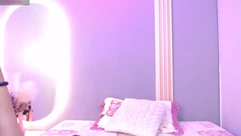 sara_slim_ online show from September 26, 2:36 pm