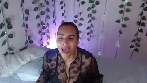 Snapshot of sara_thompson01 chatting on January 15, 9:24 am SARA online show from January 15, 9:24 am