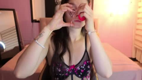 sara_valderrama_ online show from April 14, 12:52 pm