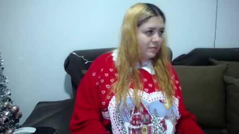 Snapshot of sara_winehouse1 chatting on December 16, 2:57 am 1 online show from December 16, 2:57 am