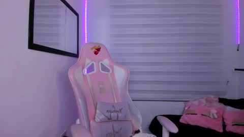 Sarah Ramirez online show from January 11, 3:45 am