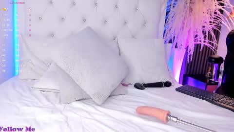 sara online show from September 11, 2:35 am